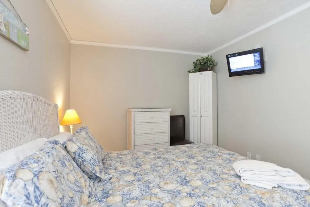 Florence I Condominium 507