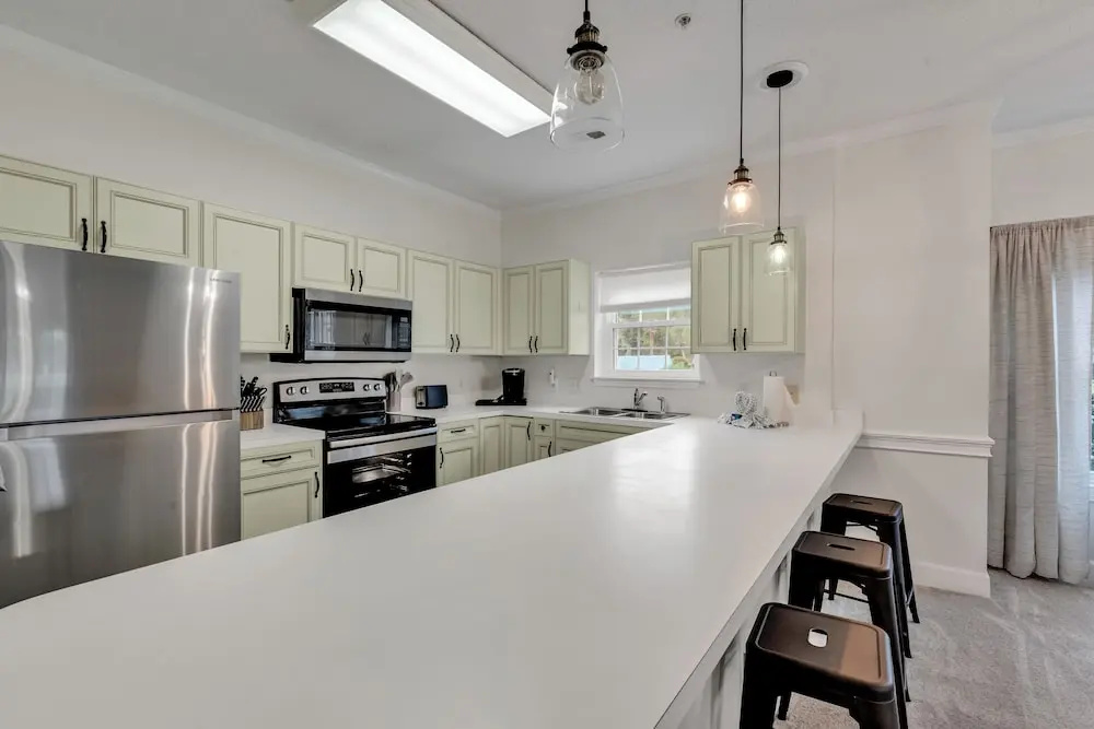 Elegant 3BR Condo- Magnolia North 101