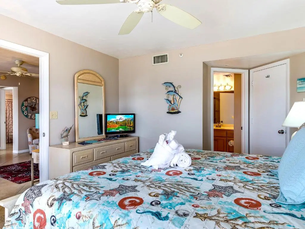 Santa Maria II 301, 3 Bedrooms, Pool Access, WiFi, Spa, Sleeps 6