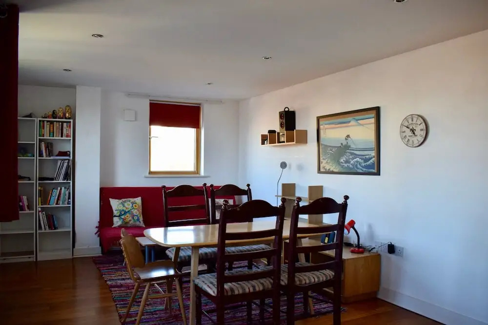 2 Bedroom Bethnal Green Apartment
