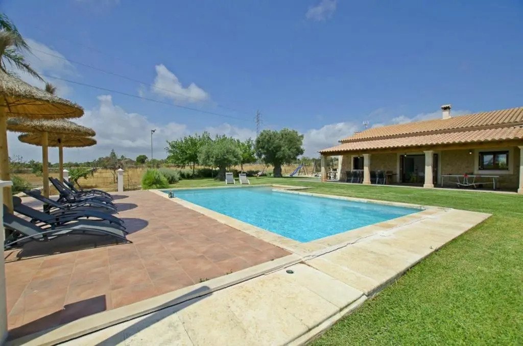 Villa Mediterranea for 10 , new luxury Villa .