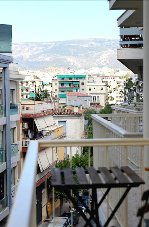 Stylish Flat Under Acropolis