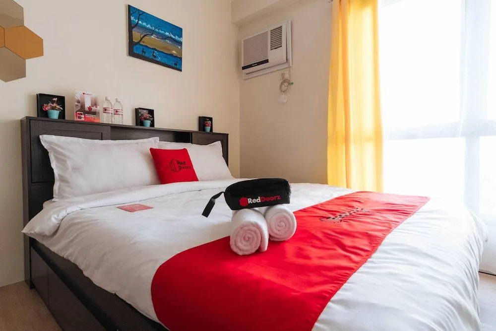 Reddoorz Premium Near Mrt North Avenue Station