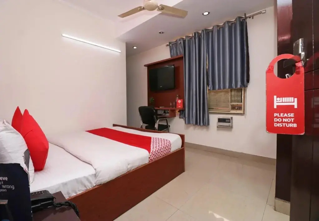 Kehar Palace by OYO Rooms
