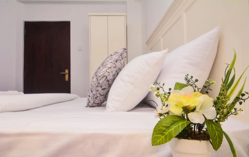 THE WIND LILY - Lake view luxury Apartment