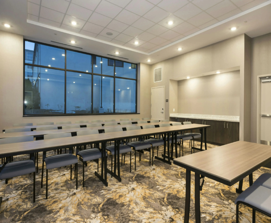 Hampton Inn and Suites Minneapolis University Area, MN