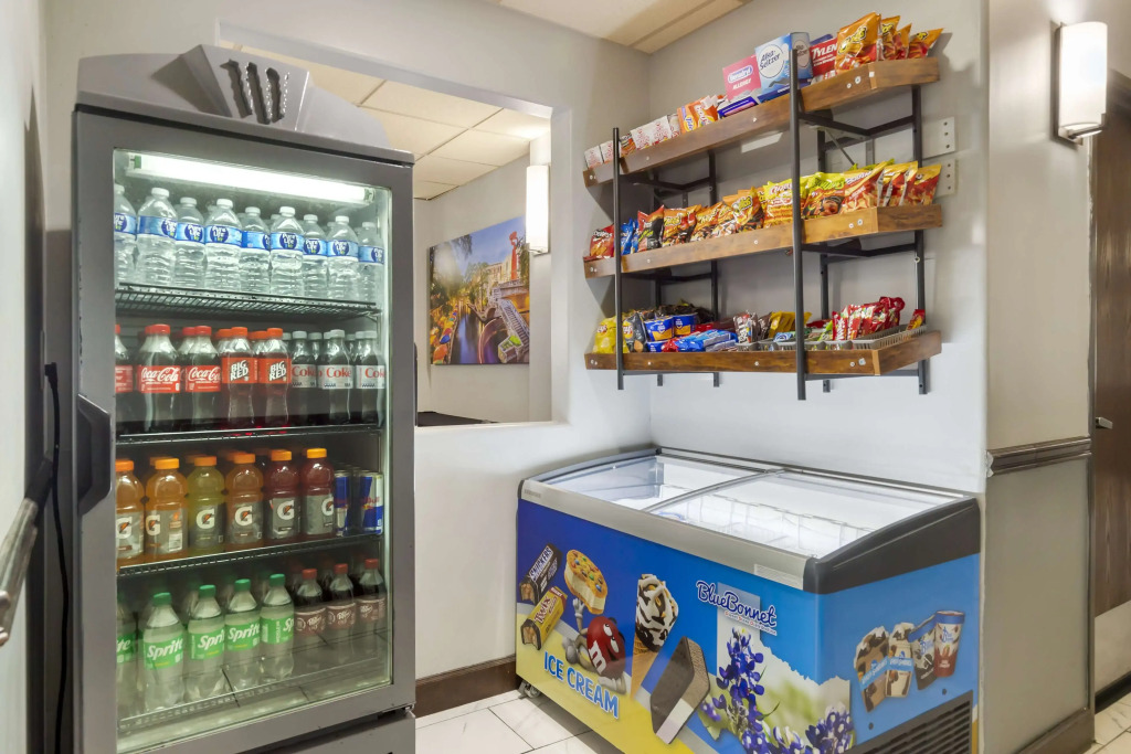 Best Western Medical Center North Inn & Suites Near Six Flags