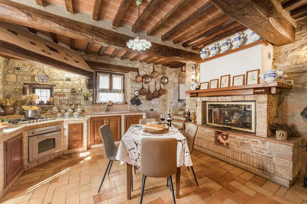 RESIDENZA COLLEFIORITO 26, Emma Villas