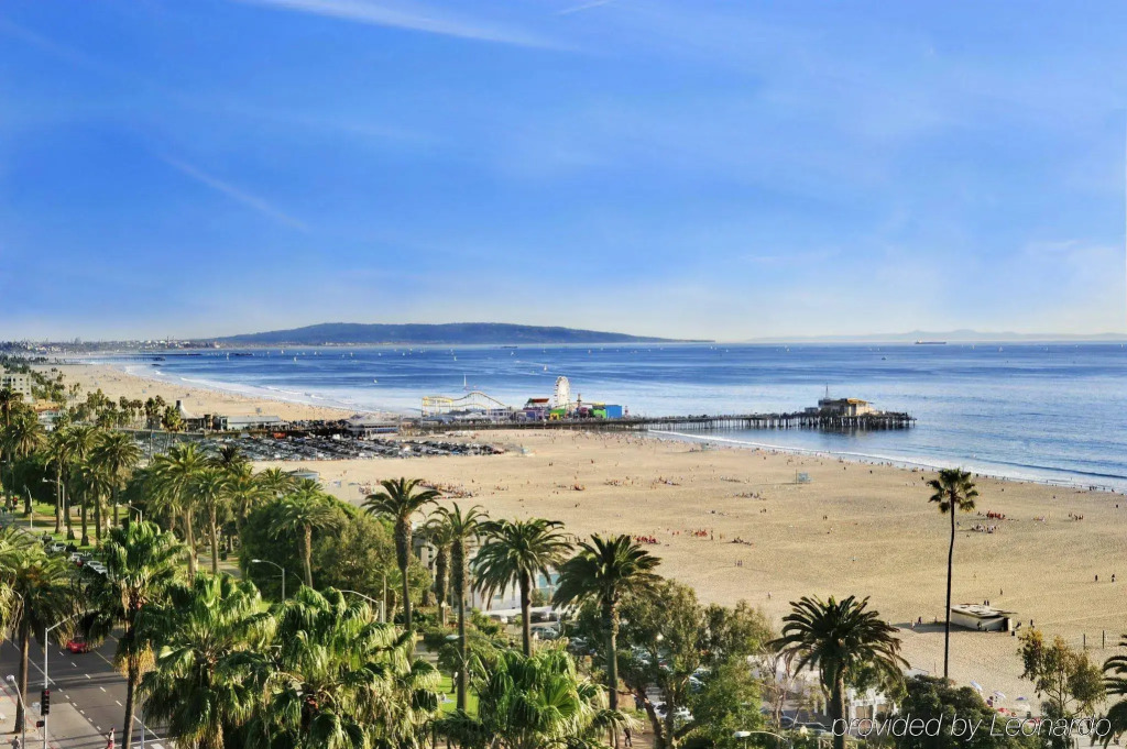 Fairmont Miramar Hotel