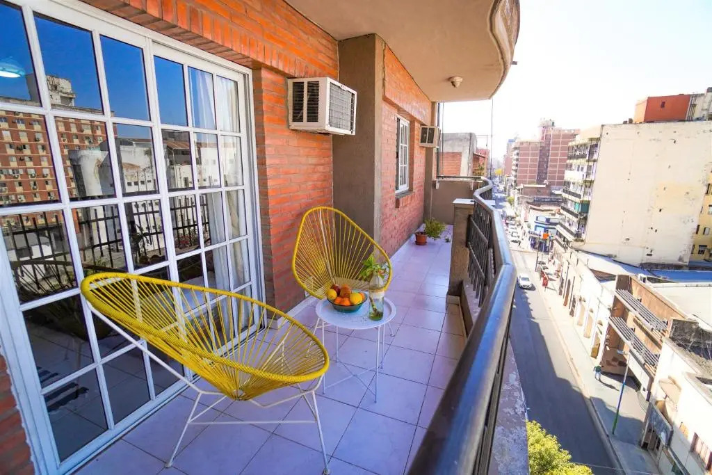 Rent for Days II - Top Centro