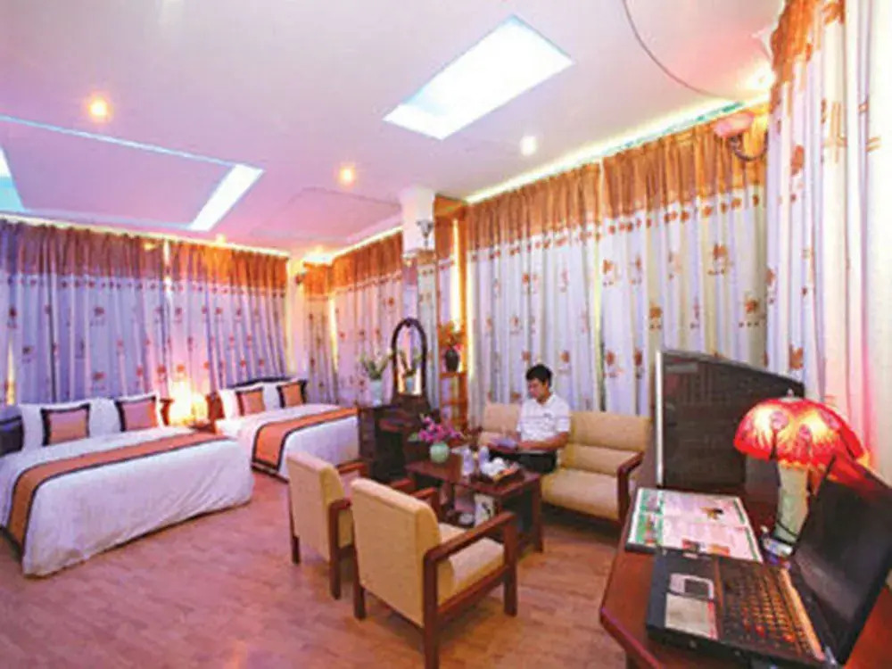 Khách sạn APT-EZ Holiday, 9A Tống Duy Tân, Hà Nội, Việt Nam