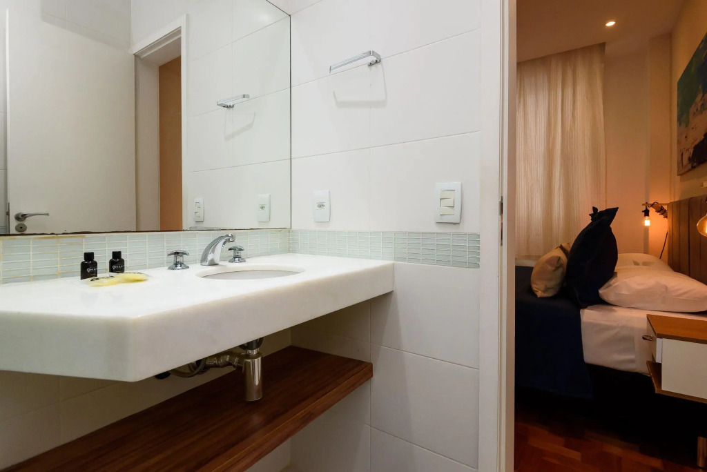 2 Quartos no Leblon a 300m da praia | ADP 386/603