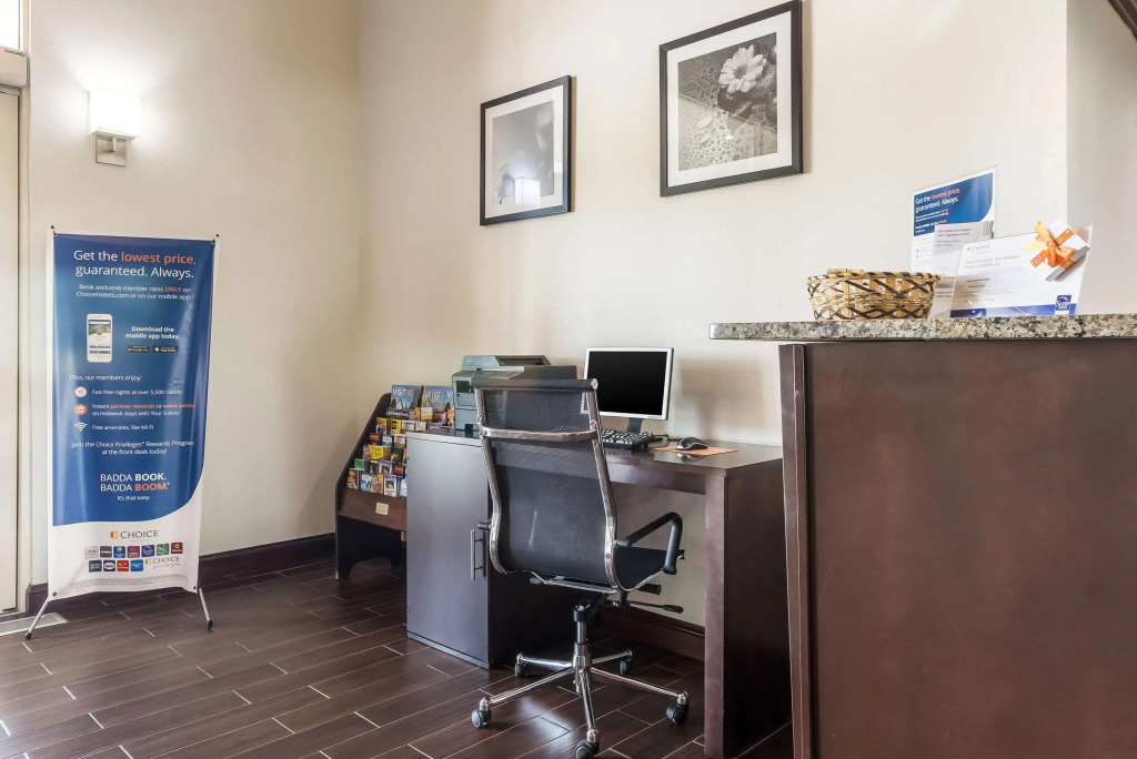 Sleep Inn & Suites North Liberty - Liberty City