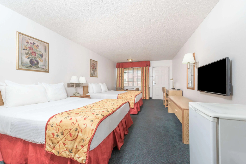 Days Inn by Wyndham Waco Near Downtown University