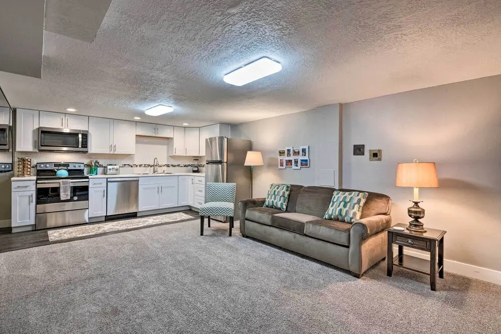 Modern Salt Lake City Apt.- 20mi to Snowbird!