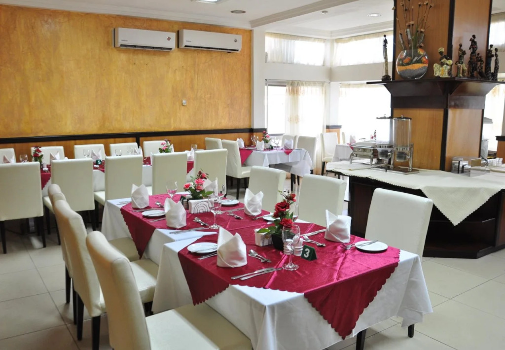 Airport West Hotel
