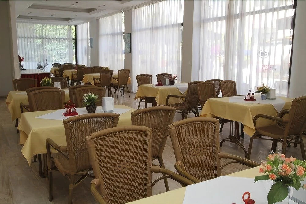 Kanarya Hotel