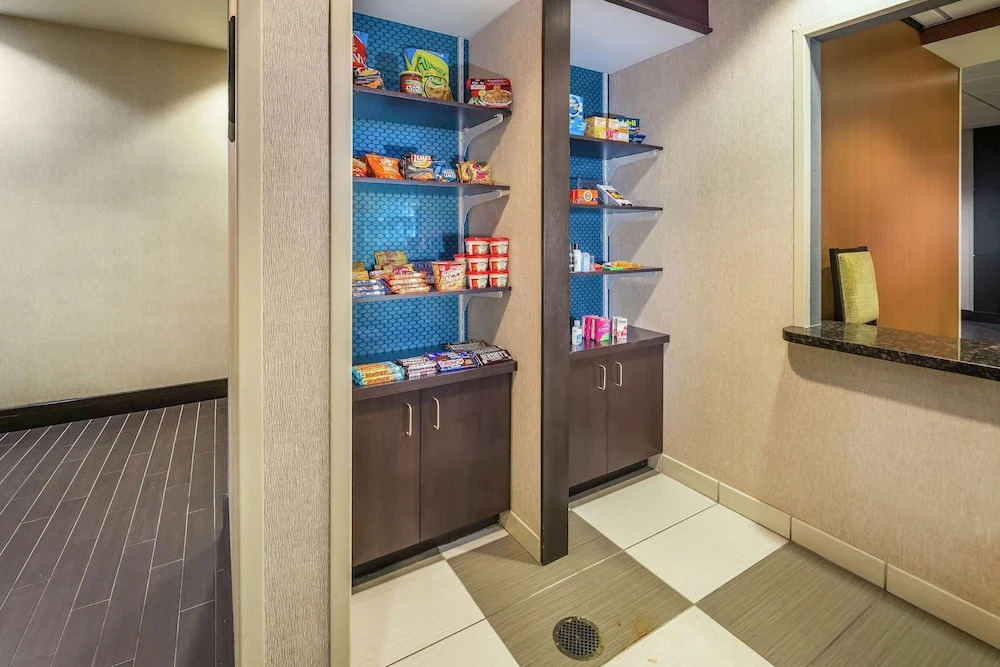 Hampton Inn and Suites Tulsa/Catoosa