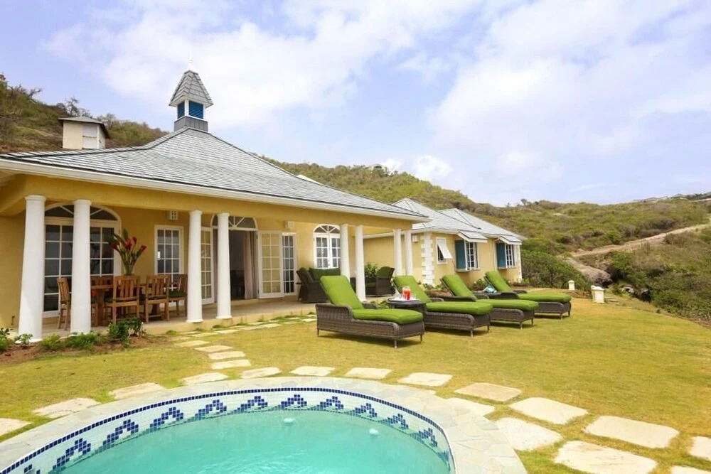 Book With Confidence Relaxed Cancellation Policy - Seafront Swim-up Bar Wifi