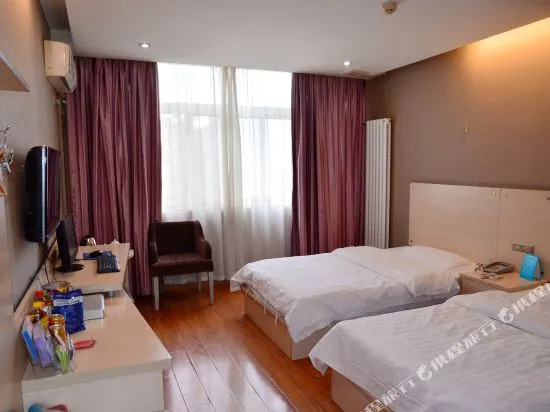 Xinyuelai Hotel (Shiyan Liulin Road Wuyan Pedestrian Street)