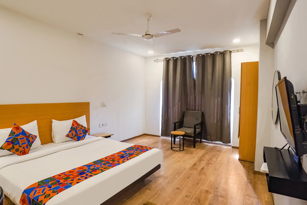 Townhouse Prayagraj Near Railway Station Formerly Santosh Palace