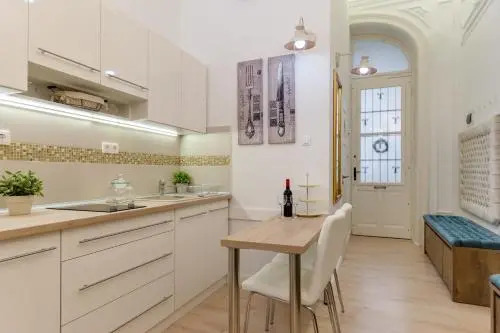 Bella DeLux Apartment