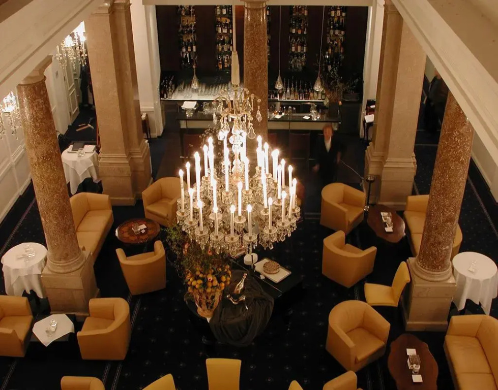 Hotel Ambassador