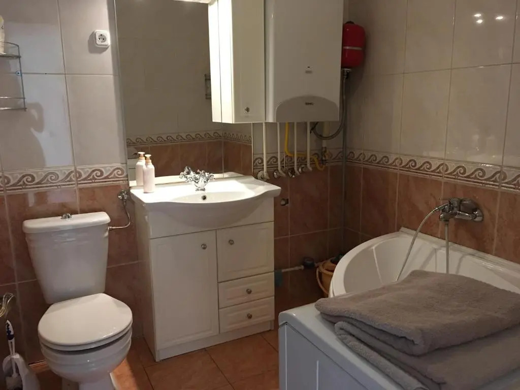 Kristaly Apartman