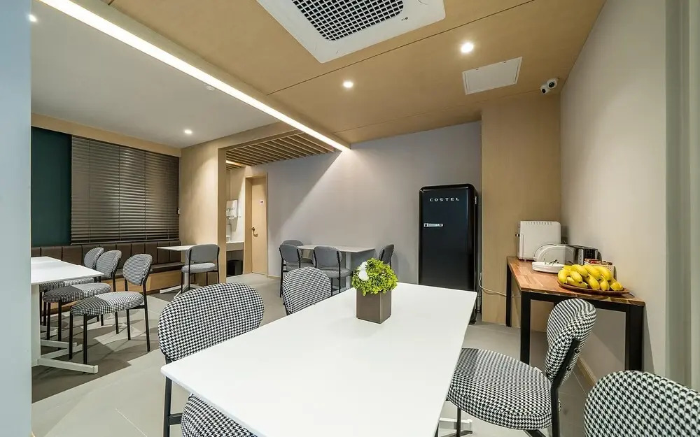 Dongnae Hound Hotel Sajik Minam Station