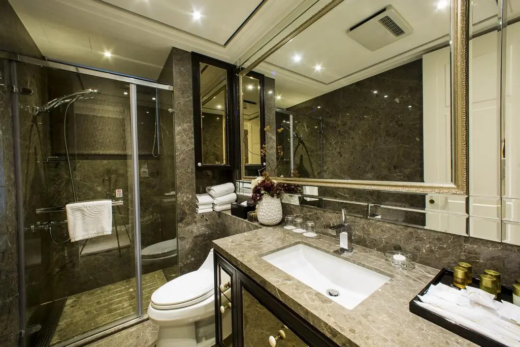 J Palace Residence