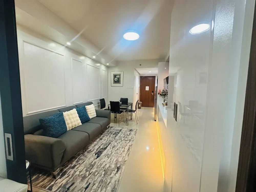 Chic Retreat in Pasay City - Scandinavian With Balcony Facing Mall Of Asia