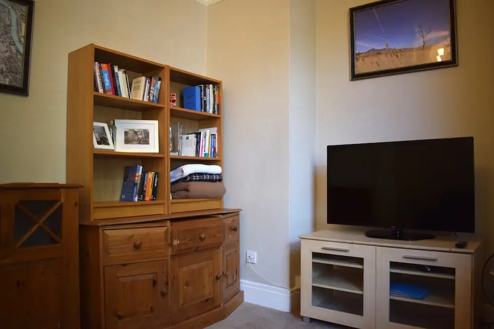 1 Bedroom River Side Flat