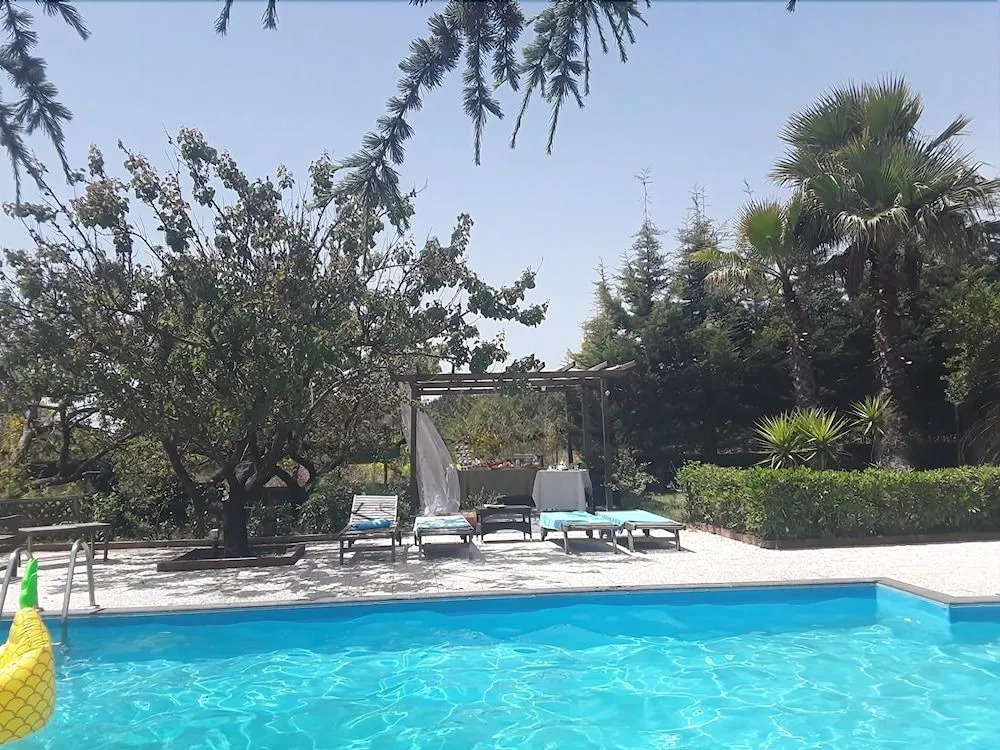 etna petit resort