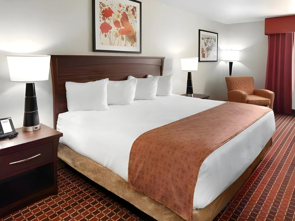 Crystal Inn Hotel & Suites - Salt Lake City