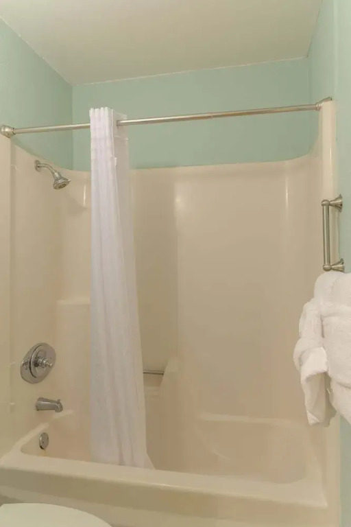 Tiki 254 - Beachfront Getaway With Heated Pools 1 Bedroom Condo