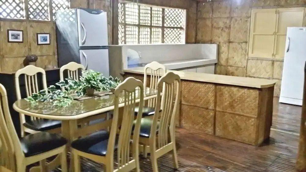 V House