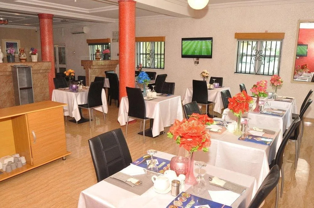 Ne-Yo Hotel and Suites