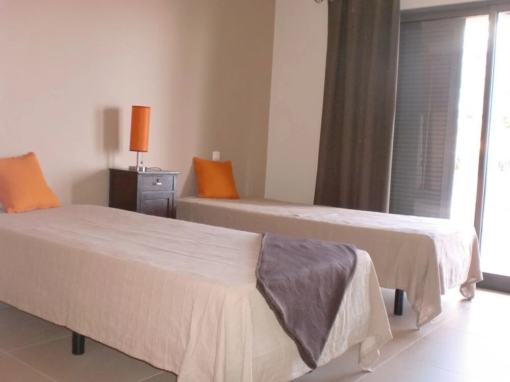 House In Calheta Beach - Best Location In Calheta