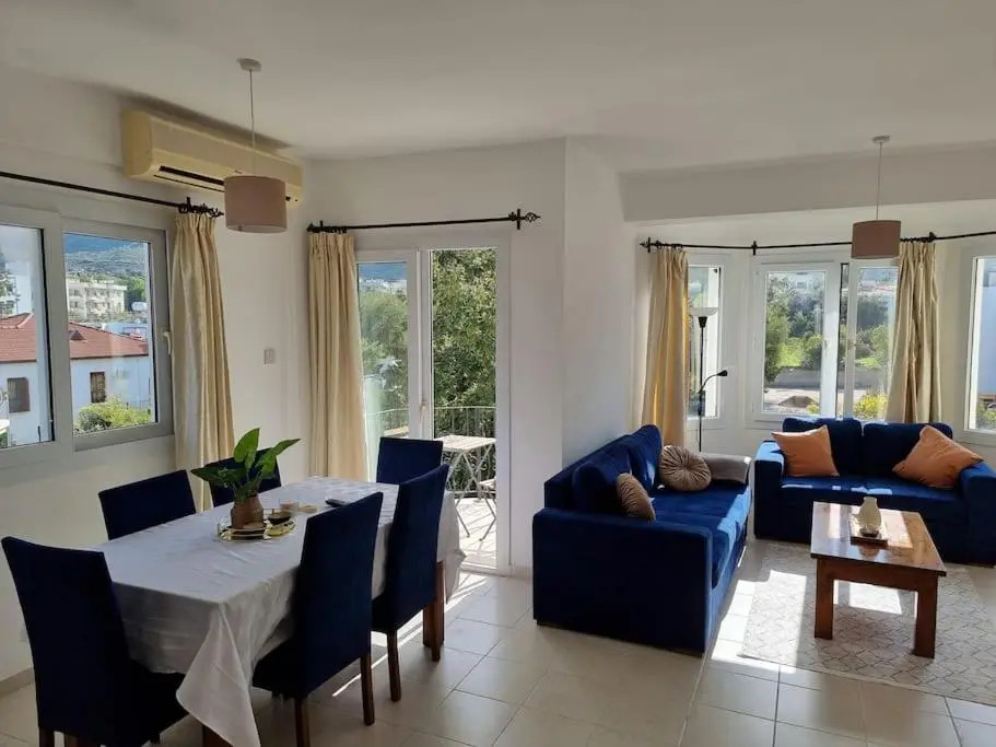 Gems's Apartment - Luxury 3 bedroom penthouse with Pool