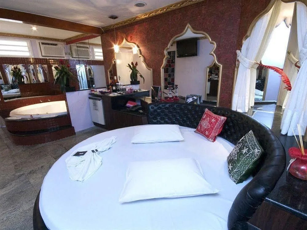 Playtime Motel