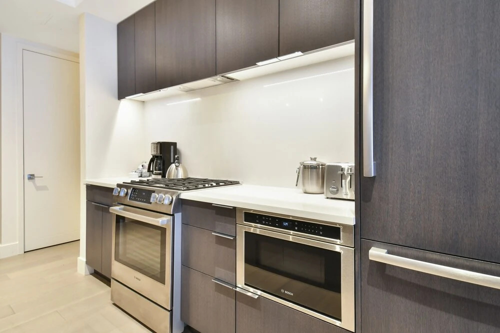 2 Bedroom Lift - Modern & Ski-in, Ski-out Condo by Redawning