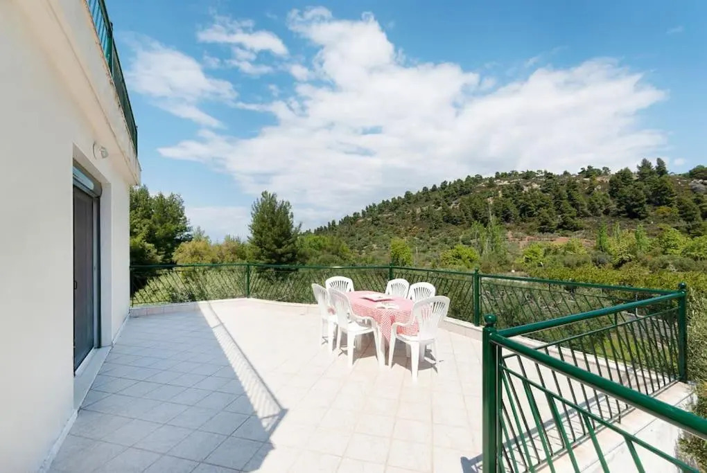 Vintage Maisonette with 3-bdrms, Akti Elias Halkidiki
