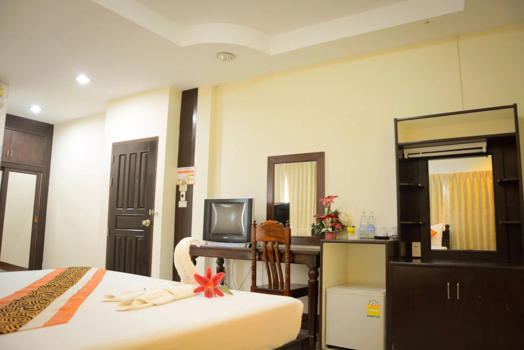 Submukda Phoomplace Hotel