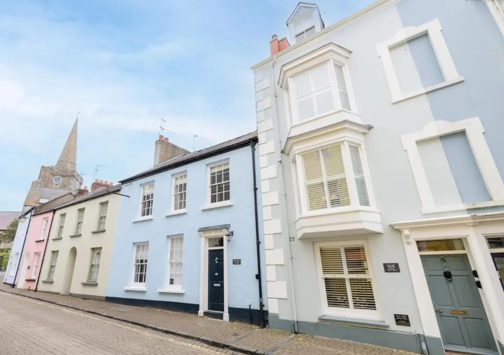 Chart House Sleeps 6