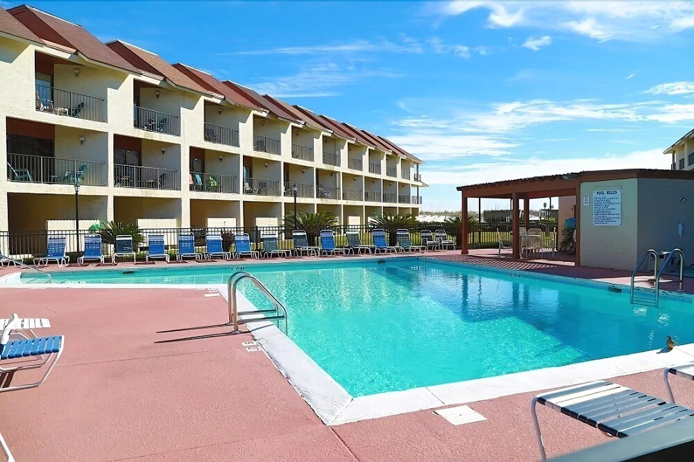 Gulfside Townhome 30 2 Bedrooms 2.5 Bathrooms Townhouse