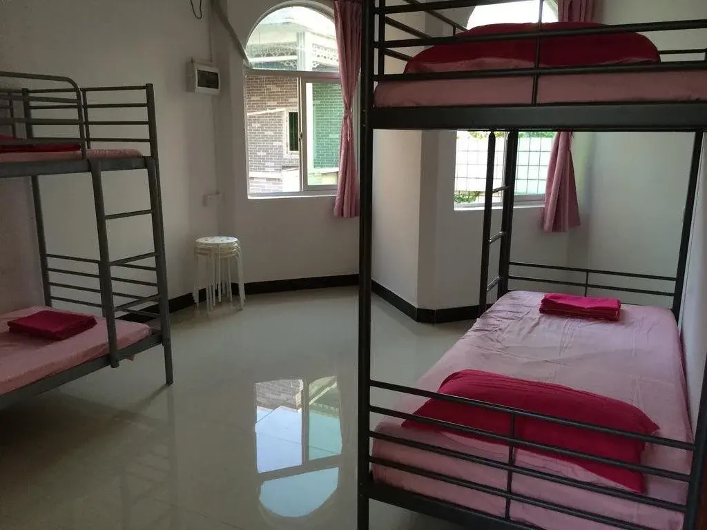 Long Island Hostel