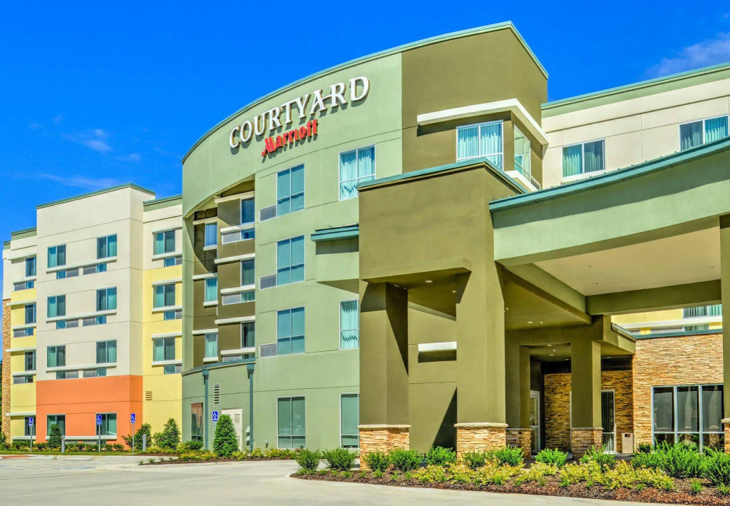 Courtyard Lake Charles