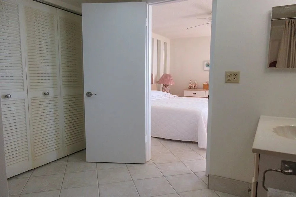 Estero Beach & Tennis 205a 1 Bedroom 1 Bathroom Condo