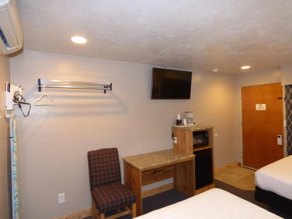 Canyon Lodge Motel