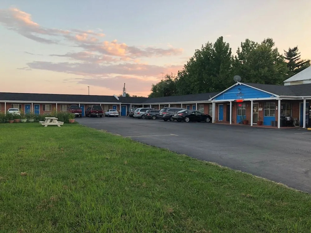 Economy Inn